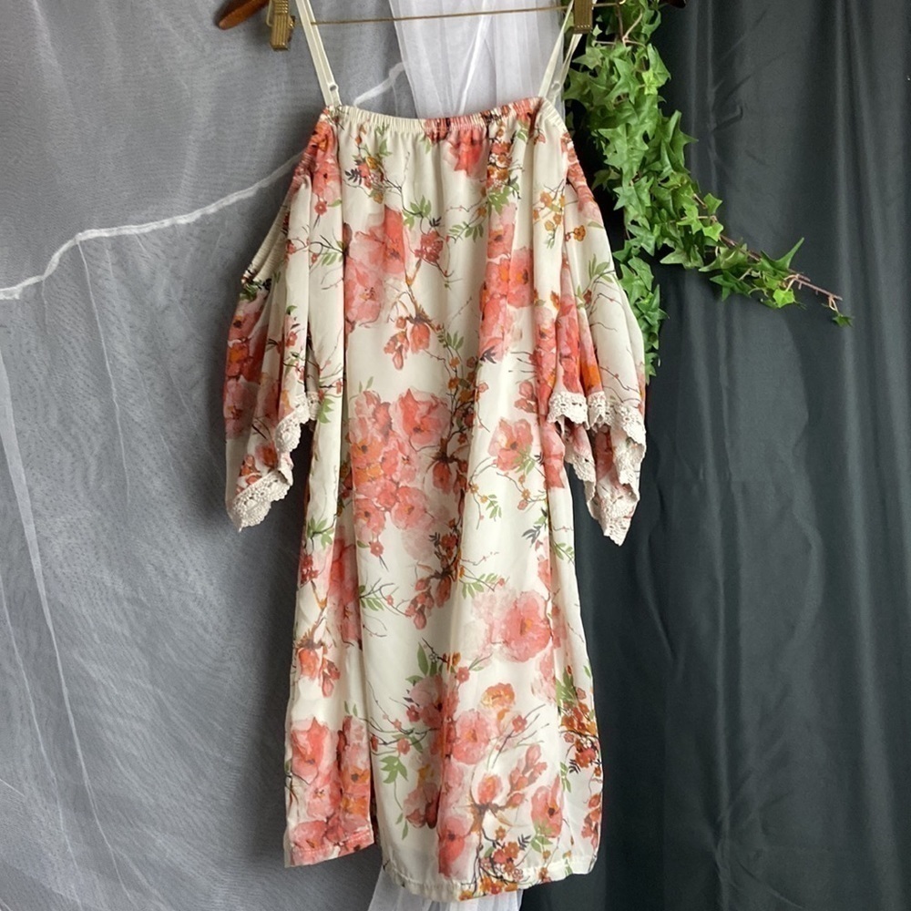 HP🎉Mesmerized Boho Floral Coldshoulder Dress